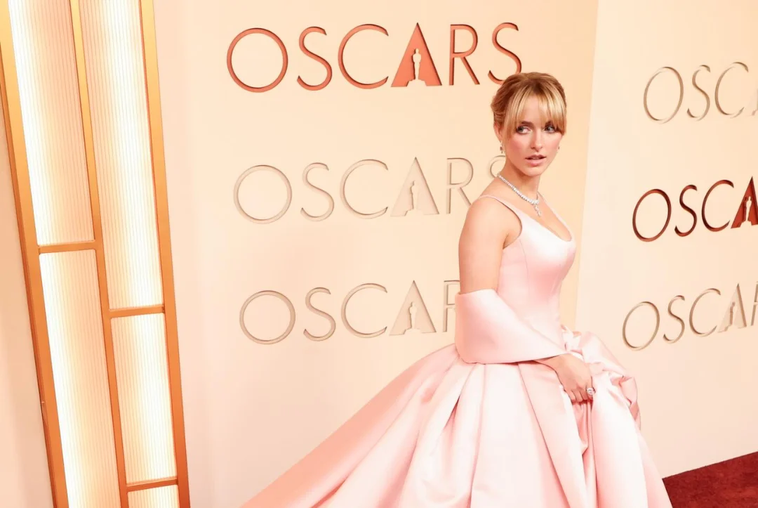 McKenna Grace’s 2026 Oscars Look Was More Than Pretty, It Was a Smart Nod to Fashion History